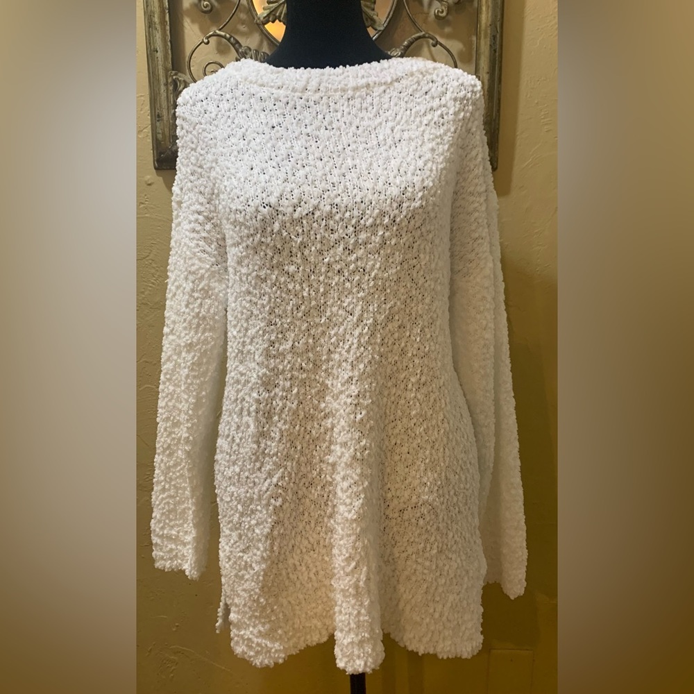 NIASHOT Size Medium White Super Soft Popcorn Chunky Sweater NWT